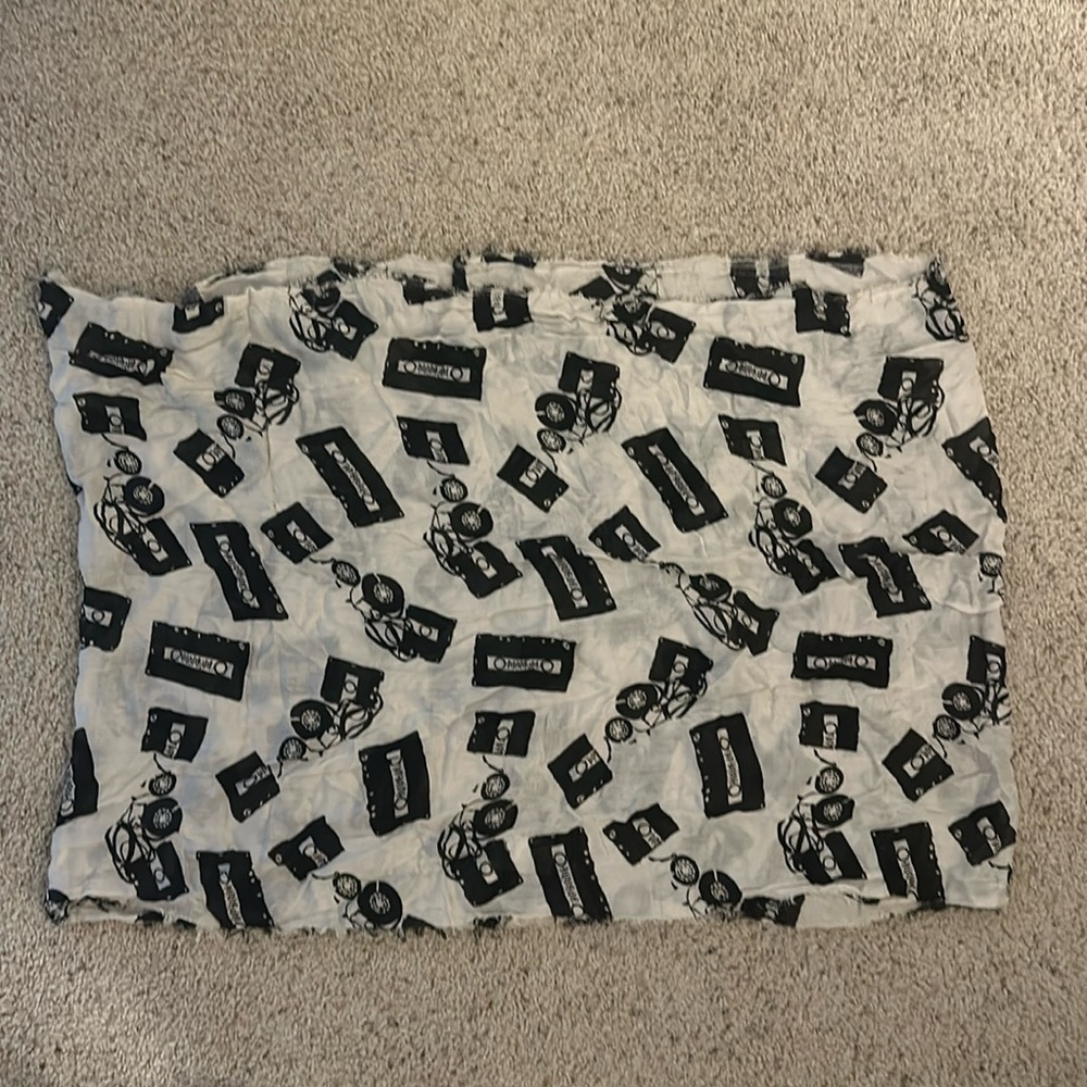 Cooperative lightweight infinity scarf - Picture 3 of 3